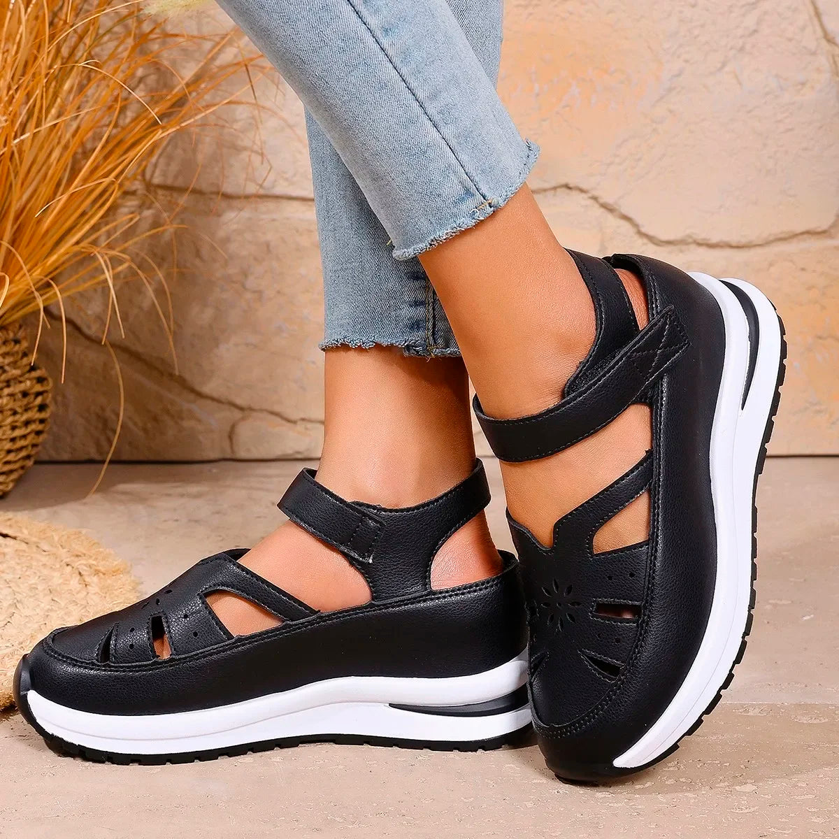 Women's Shoes 2025 Hot Sale Closed Toe Women's Sandals Casual Rome Sandals Women Hollow Platform Wedges Plus Size Shoes Female