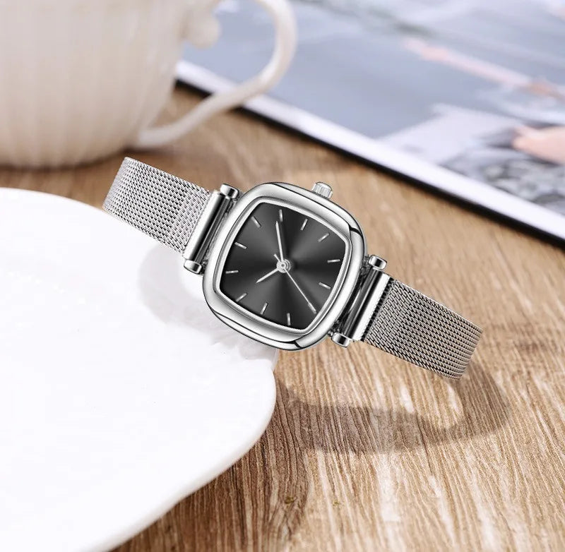 Women's Watches are Fashionable, Simple, Compact, Exquisite and Elegant Mesh Strap Small Square Watches, Can Be Customized
