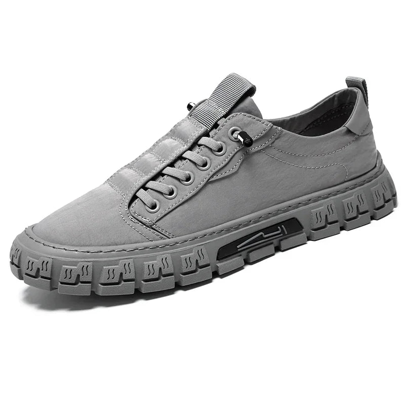 Sneakers for Men New Flats Casual Shoes One Pedal Breathable Men Loafers Stylish and Comfortable High-end Brand Shoes for Men