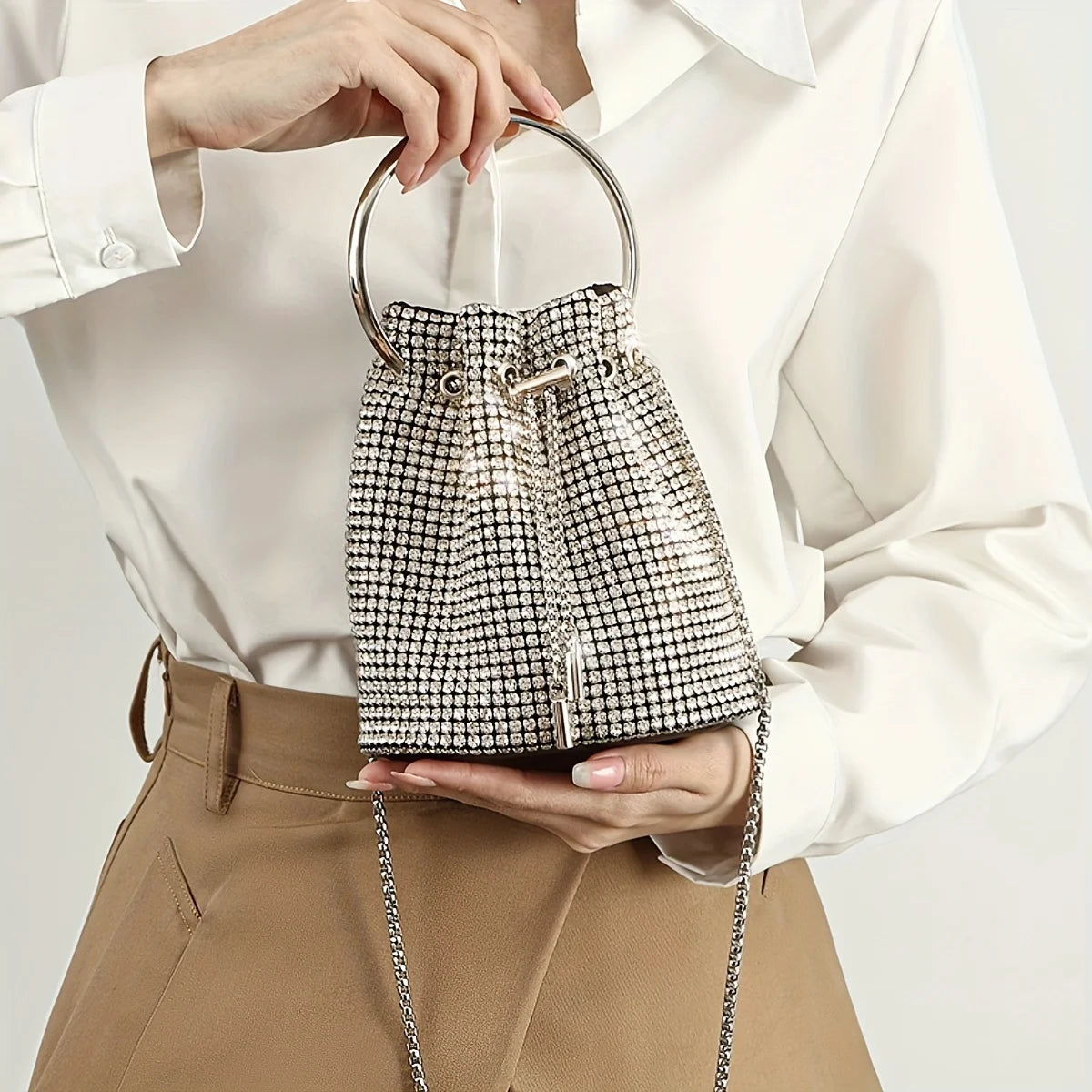 Women's Evening Bag, Luxury Handbag, Can Be Worn on One Shoulder Crossbody, Copper Claw Inlaid with Diamonds, High Quality A-Grade Diamond, Metal Chain, Metal Handbag, Blingbling, Shaped Bucket Bag