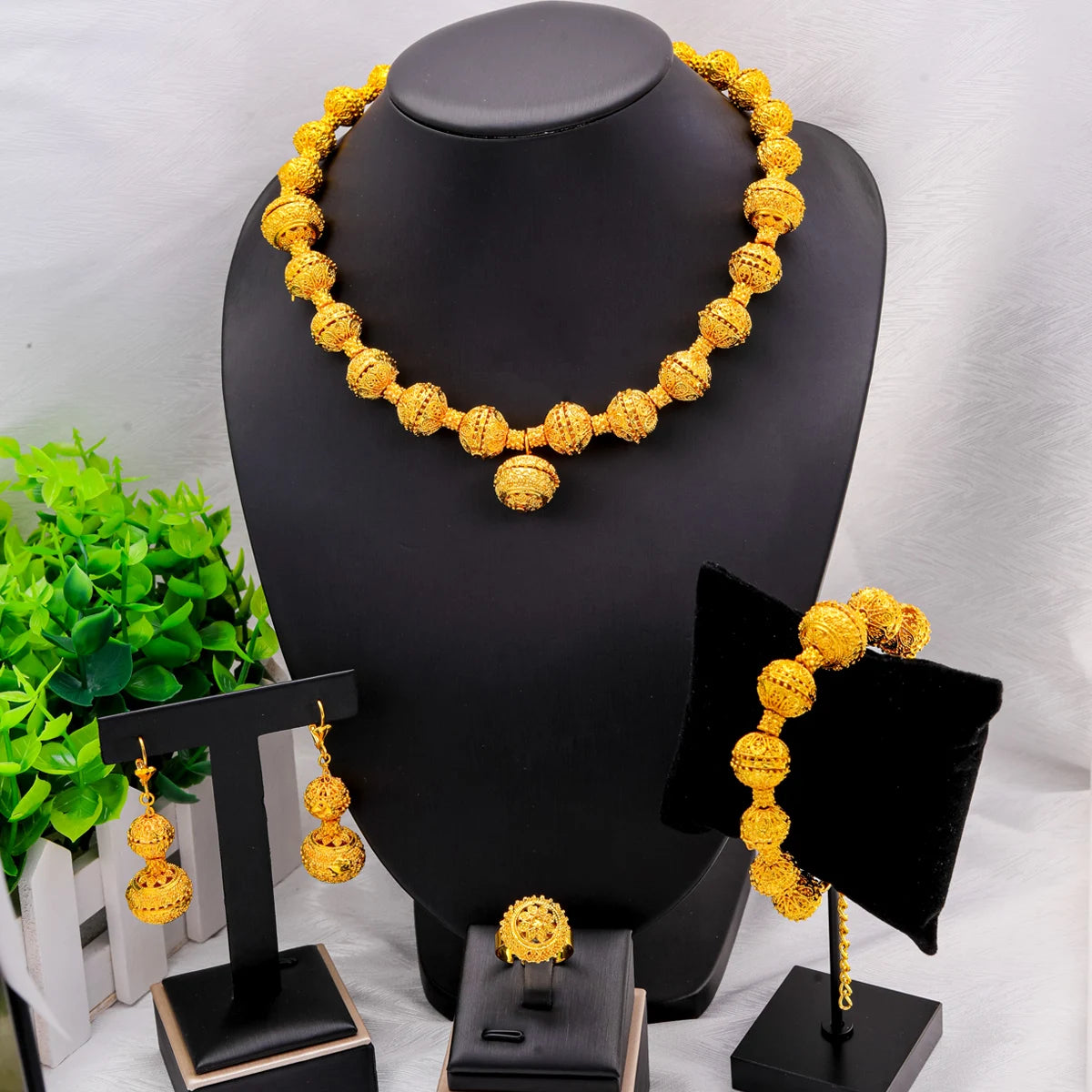 Dubai Jewelry Set for Women 18K Gold Plated Luxury Bead Necklace Earrings Bracelet Ring Set Jewelry Wedding Party Trending