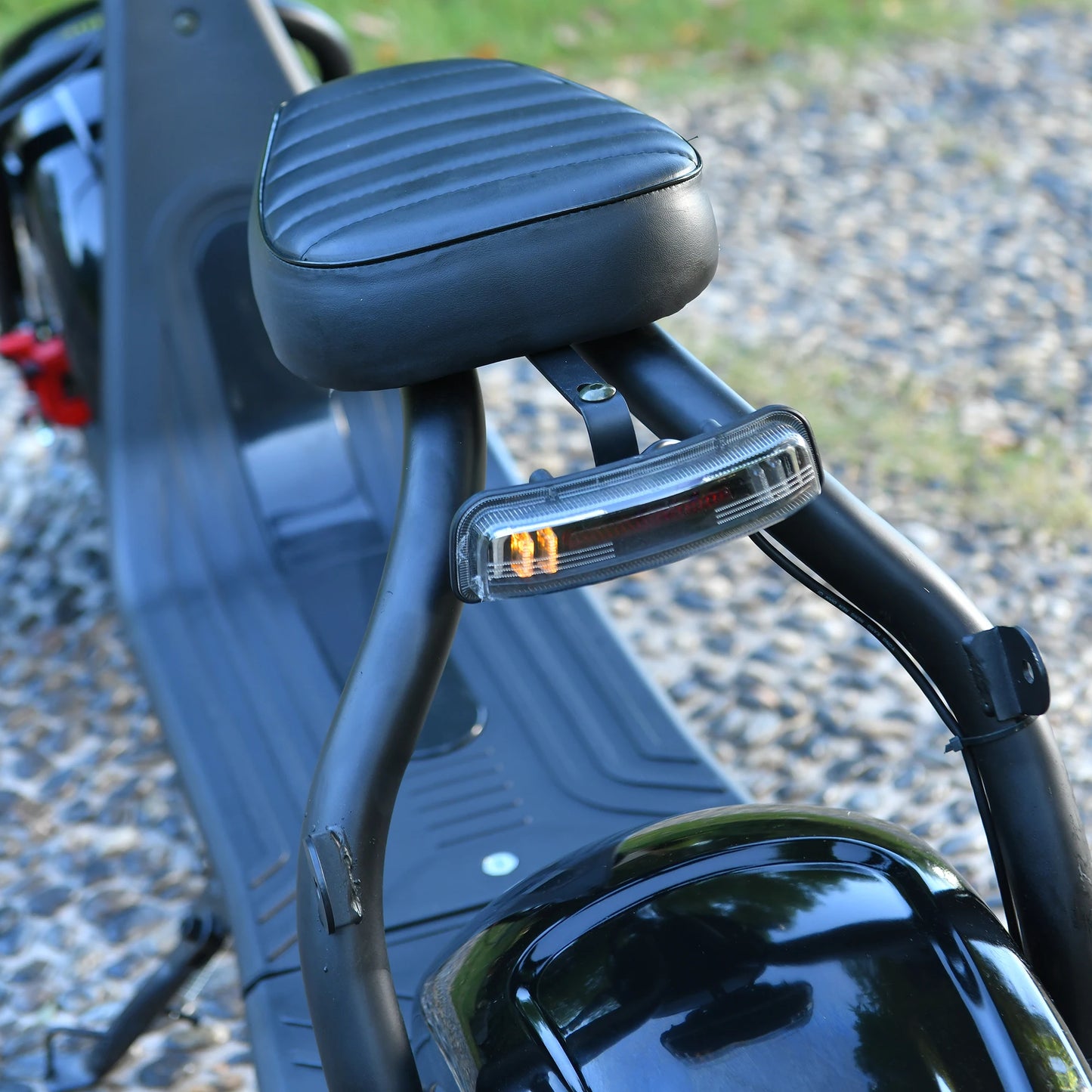 Mini Black Fat Tyre Electric Citycoco Scooter 60V12AH Motorbike E scooter 2000W Commuter electric scooter