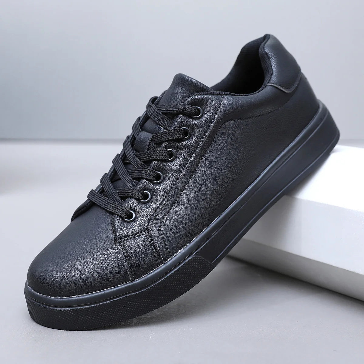 Men Shoes Sneakers for Men 2024 New Fashion Comfort Lightweight Casual Shoes Outdoor Walking Skateboard Footwear Size 39-46