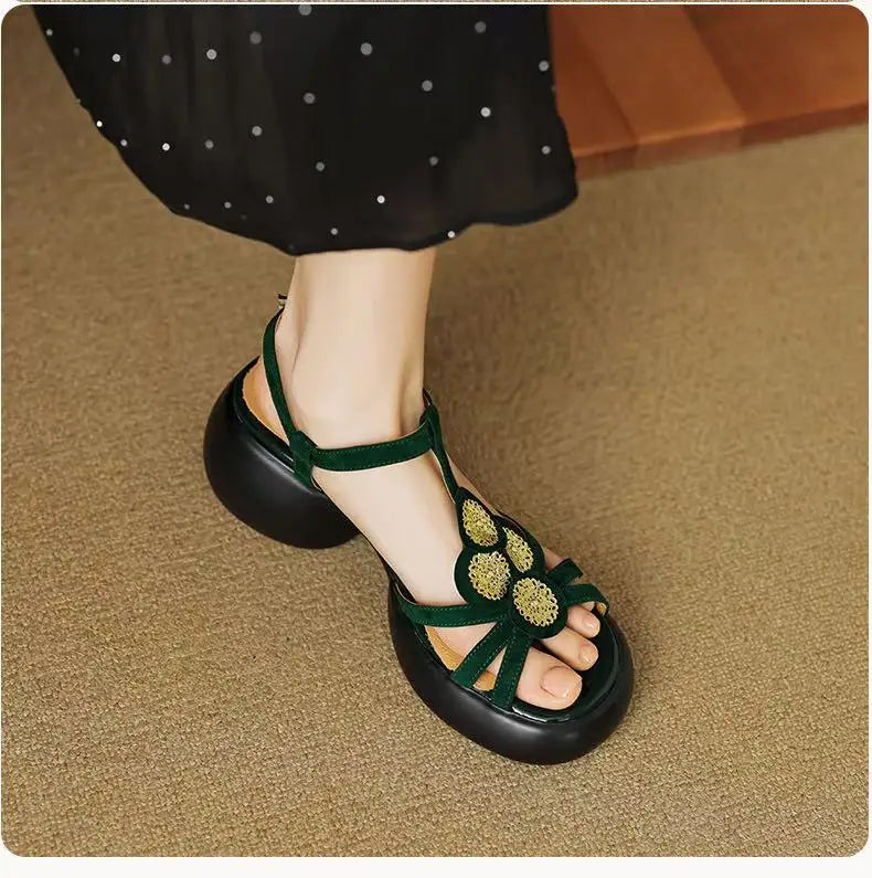 Women's Shoes 2025 New Summer Trend Comfortable Low-heeled Shoes Baotou Casual One-line Buckle Fashion Roman Sandals