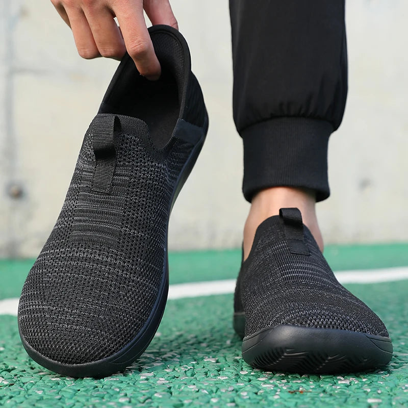 Men's Sports Shoes with Simple Mesh and Wide Feet, Lightweight Shock-absorbing Running Shoes, Casual Multifunctional Lazy Shoes