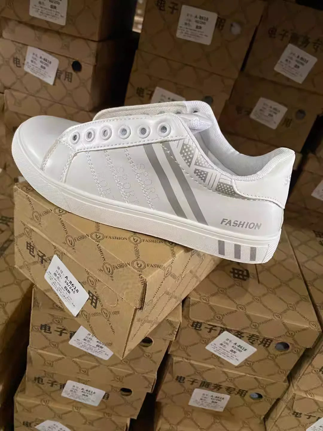 Men's Flats Shoes Luxury Men's Sneakers Spring Autumn 2023 Outdoor Sport Shoes for Men Fashion Vulcanized Shoe Tenis Para Hombre