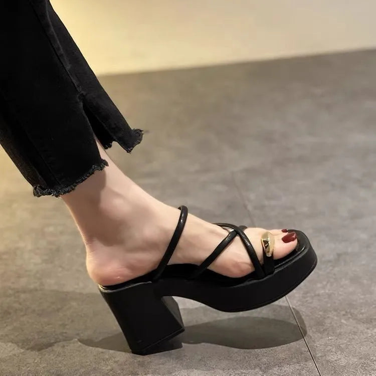 Women's Thick Heel Slippers Summer Outdoor Wear Black French Fairy High-End Feeling Chunky Heel Small Size Heightening Sandals