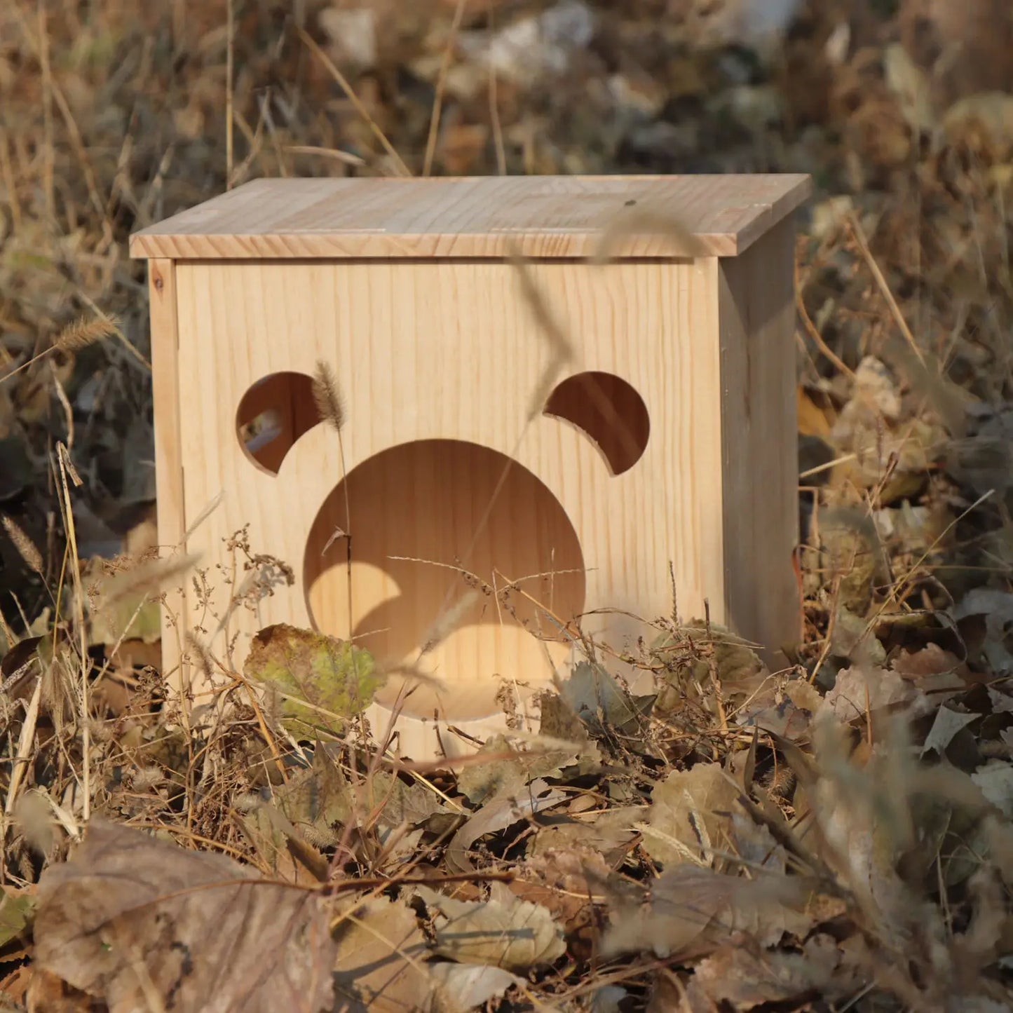 Solid Wood Cat House Large Wooden Dog House Small Dog Luxury Home Ventilated and Breathable Cat House Pet Nest