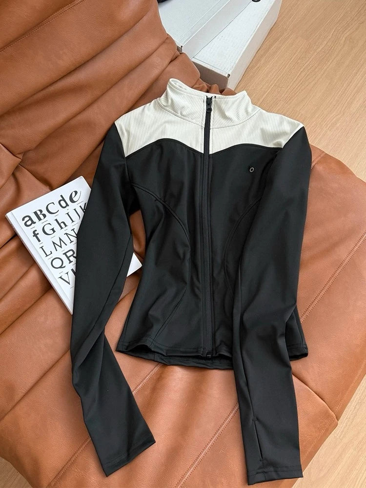 Fitness Yoga Clothing for Women 2025 New Letter Printed Contrasting Long Sleeved Top Running Exercise Commute Zipper Top