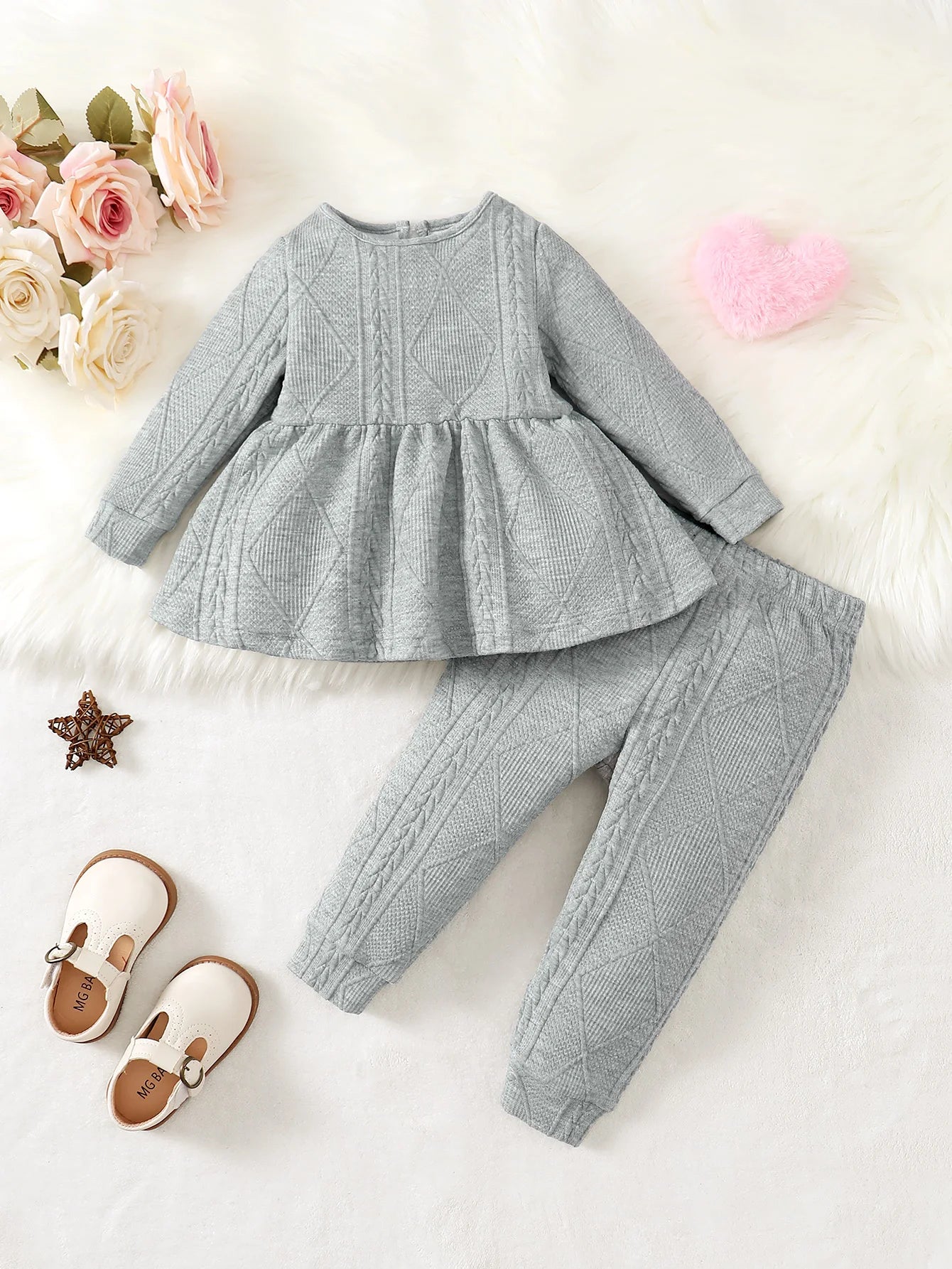 Baby girl set with textured cotton skirt, top and pants, casual two-piece set suitable for autumn and winter