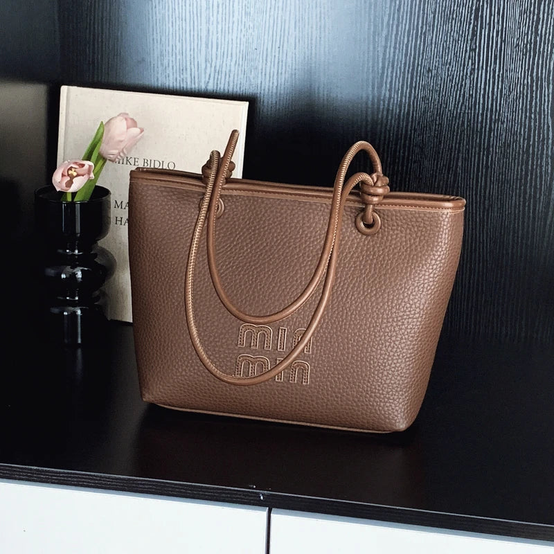 Women's Tote Bag, Versatile and Fashionable, Light Luxury Brand with Niche Design and Elegant Style