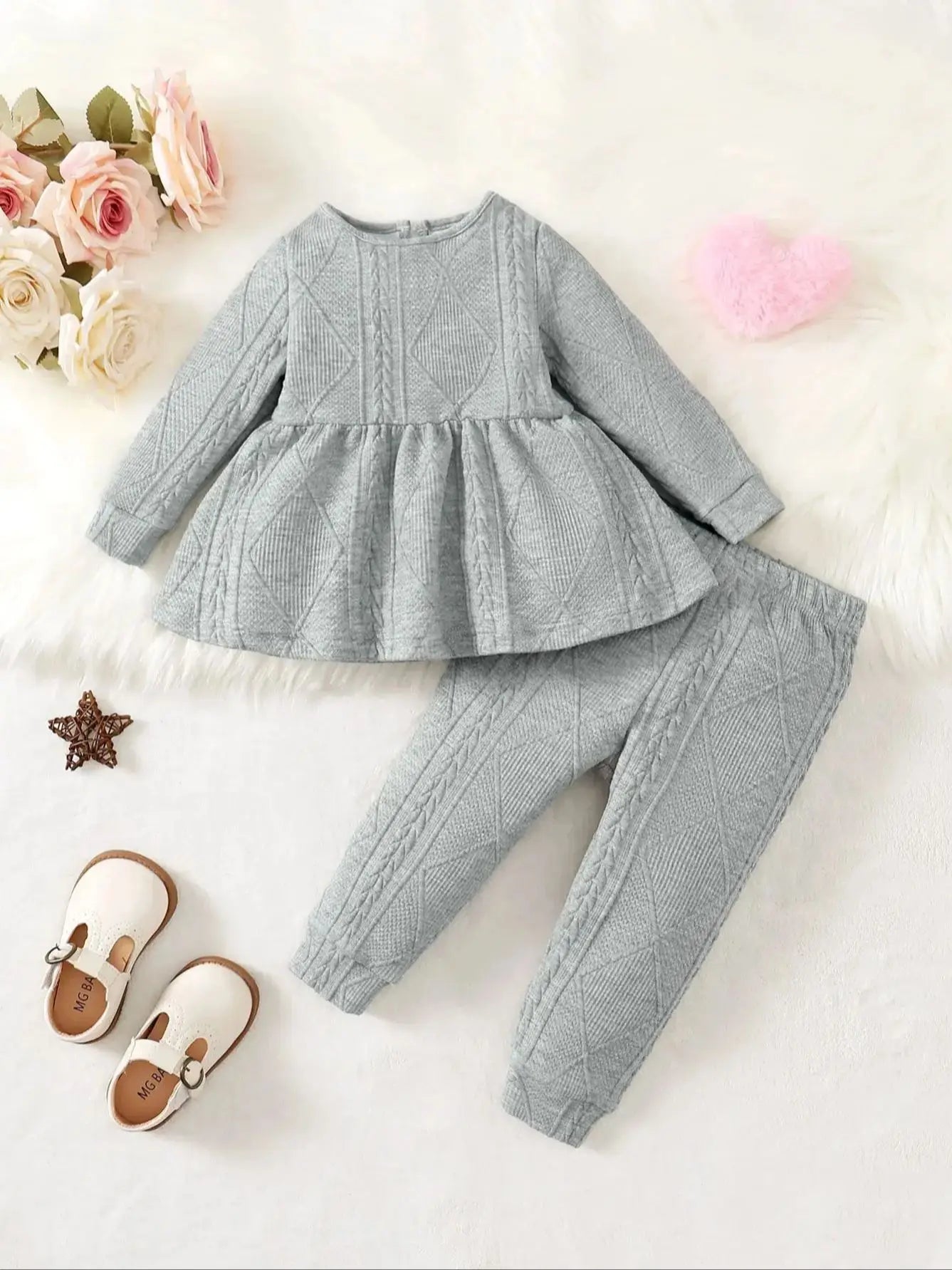 Baby girl set with textured cotton skirt, top and pants, casual two-piece set suitable for autumn and winter