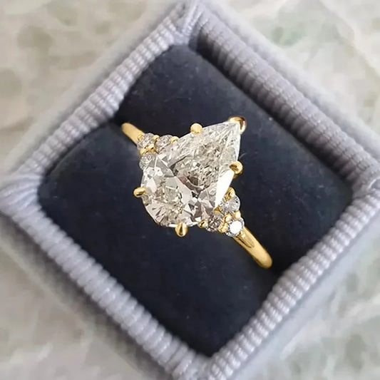 Fashionable, Lightweight, Luxurious, Elegant Jewelry for Women, Wearing European and American New Water Droplet Rings for Women