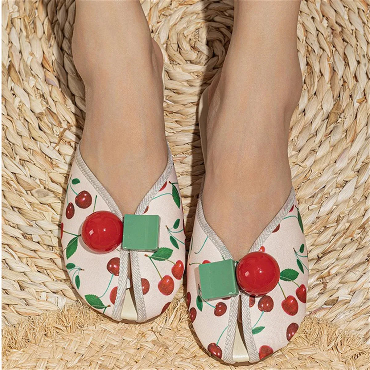 Women Slippers 2024 New Summer Fashion Outdoor Casual Sandals for Women Low Heels Strange Style Shallow Slippers Slides Women